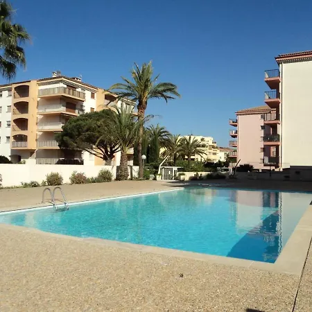 Apartament Avec Piscine, Parking Et Terrasse A - Fr-1-226-420 Sainte-Maxime